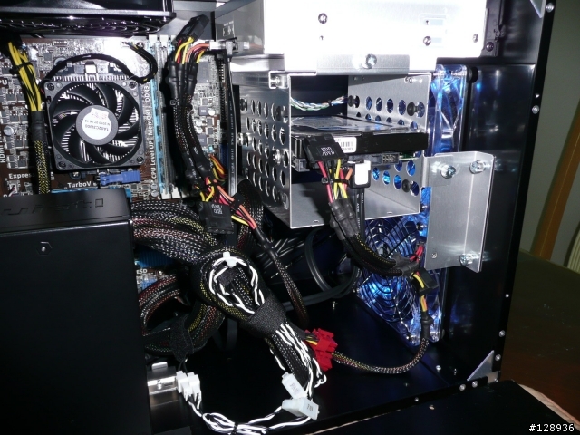 [簡單開箱]聯力PC-V354機殼(08/31補上裝機圖)
