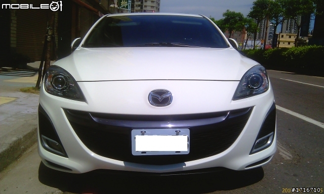 10年新馬3大撞後翻車~等報廢  (有圖)