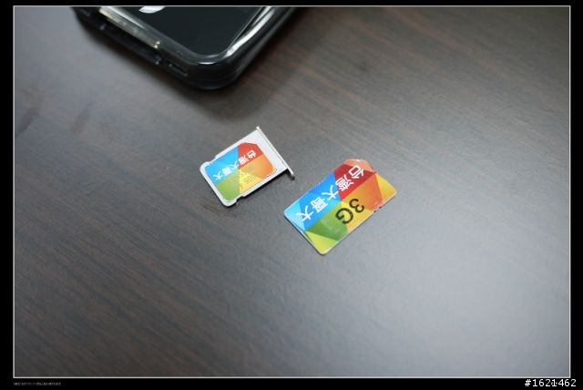 (開箱) iPhone 4 美版32G開箱! icon畫質/遊戲解析度問題