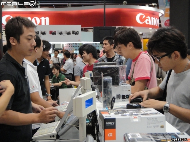 瘋狂搶購NEX.....買到直接拍....SONY在讓你拍SG拍到手軟