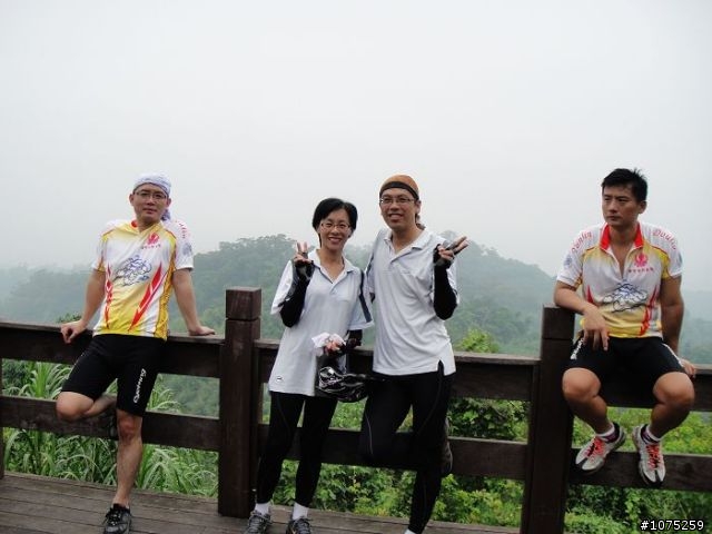 (照片)20100807林內坪頂龍過脈採龍眼行