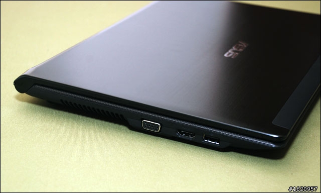 [開箱] U35JC的開箱...430M+2GB+500G...
