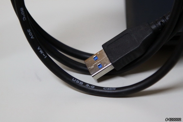 [開箱] 我也敗入大容量外接硬碟了 - Seagate FreeAgent GoFlex Desk
