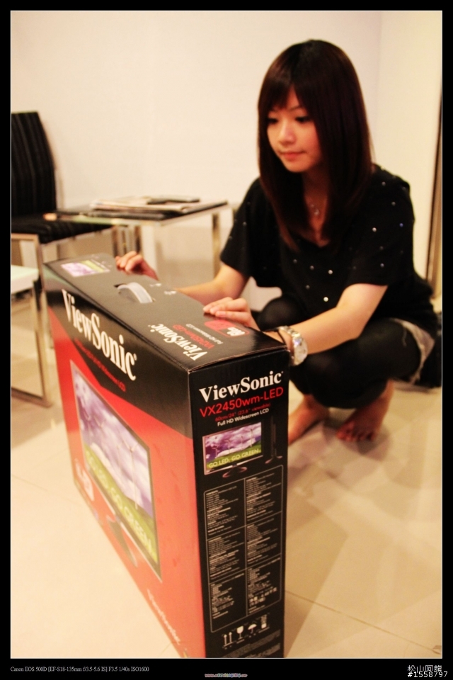 [女王開箱文]超划算的Full HD LED液晶螢幕-Viewsonic VX2450WM