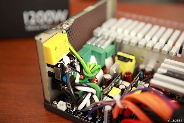 [開箱]CoolerMaster金牌模組PSU 1200W 簡介及測式