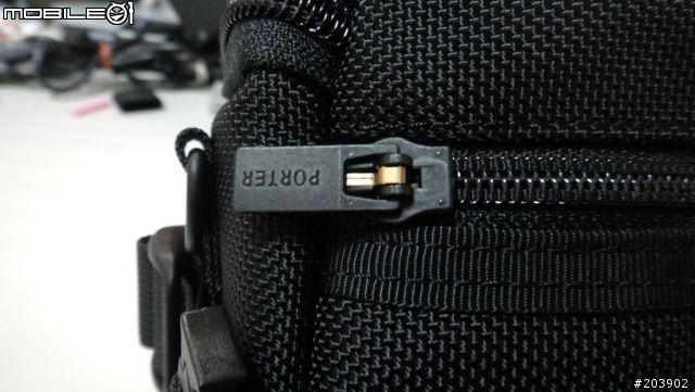 第一個Porter包~就獻給 NEX-5 了 990814收到NEX5雙鏡囉~YA