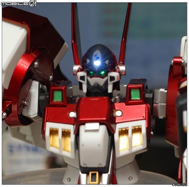 【心得】【作品分享】紅色就是王牌!非專業製作 1/100 Alteisen 異色版 SOLO秀
