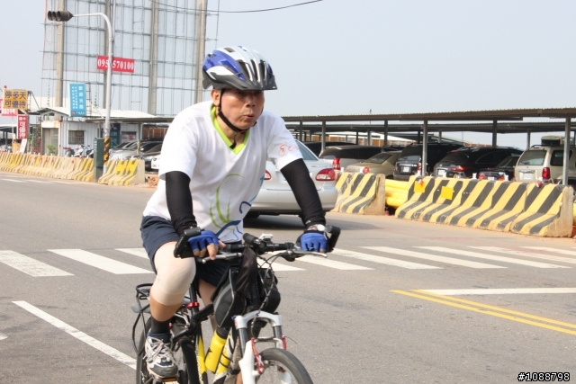 2010.09.03新增-2010.08.22 環台中100K拉力賽-車友照片(鯉魚潭轉140縣道&航空站補給站前)(持續新增中,請耐心等候~謝謝大家)