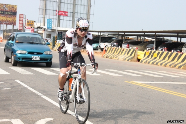 2010.09.03新增-2010.08.22 環台中100K拉力賽-車友照片(鯉魚潭轉140縣道&航空站補給站前)(持續新增中,請耐心等候~謝謝大家)