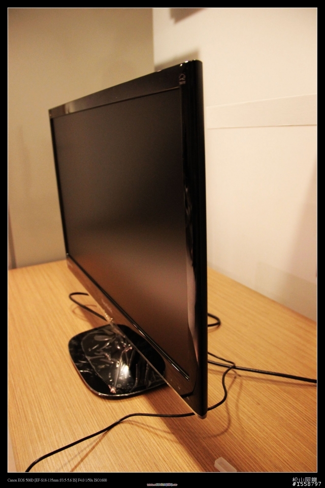 [女王開箱文]超划算的Full HD LED液晶螢幕-Viewsonic VX2450WM