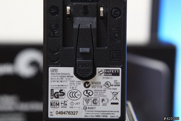 [開箱] 我也敗入大容量外接硬碟了 - Seagate FreeAgent GoFlex Desk