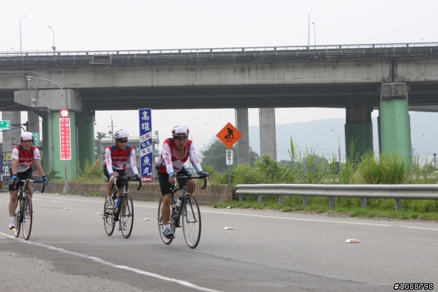 2010.09.03新增-2010.08.22 環台中100K拉力賽-車友照片(鯉魚潭轉140縣道&航空站補給站前)(持續新增中,請耐心等候~謝謝大家)