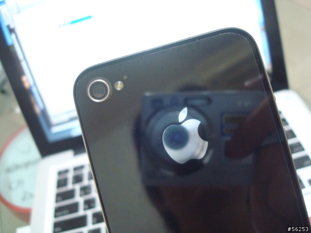 iPhone4 + 綠色 bumpers 開箱
