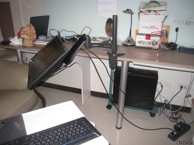 [萬能角鐵 角鋼] 超簡易PC主機活動架 加映 Ergotron LX LCD 手臂
