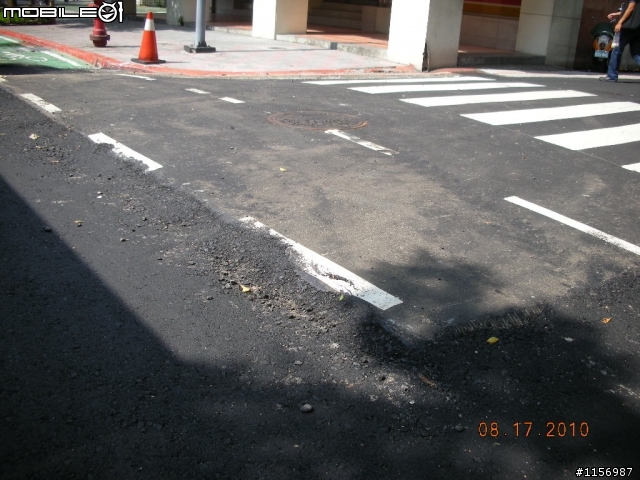 敦南自行車道"危險"路段示圖提醒(原文補圖)