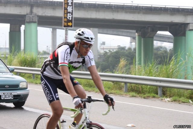 2010.09.03新增-2010.08.22 環台中100K拉力賽-車友照片(鯉魚潭轉140縣道&航空站補給站前)(持續新增中,請耐心等候~謝謝大家)
