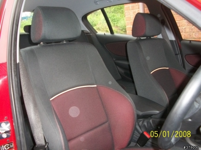 開箱文: BMW E87 116i (與Honda Civic真像)