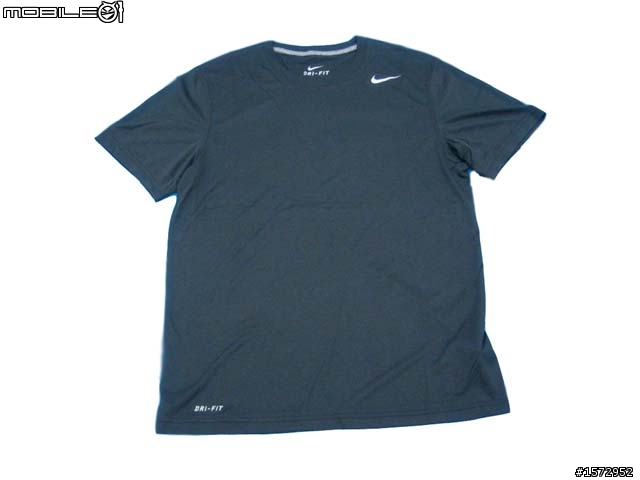 Nike的Dry Fit系列到底要怎麼穿才不會露點啊?