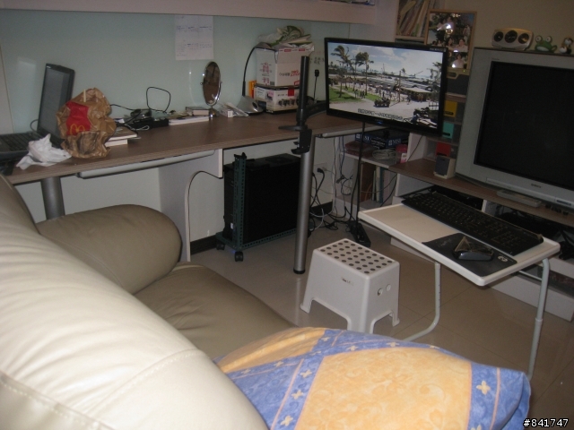 [萬能角鐵 角鋼] 超簡易PC主機活動架 加映 Ergotron LX LCD 手臂