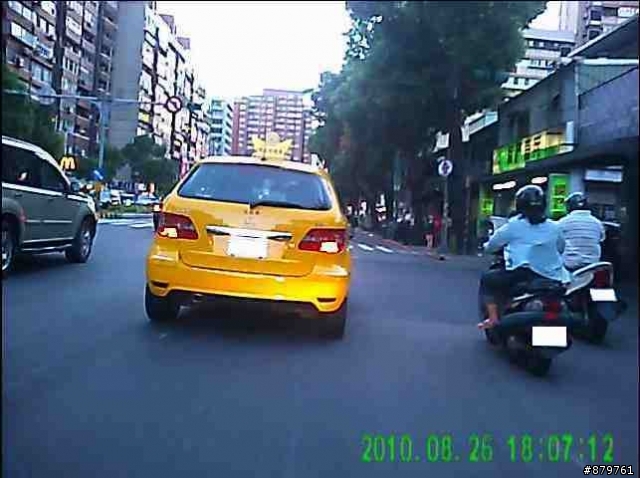 Mercedes B200 計程車