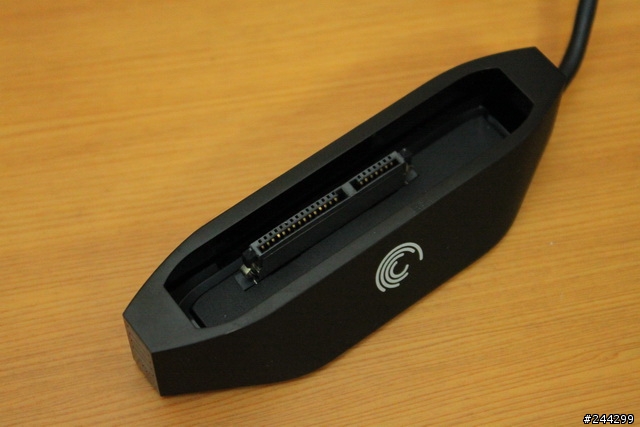 [開箱]推薦給雙系統使用者的2.5吋隨身硬碟Seagate FreeAgent GoFlex Pro