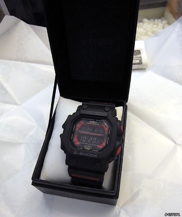 [簡單開箱 ] 卡西歐 G-SHOCK GXW-56 太陽能六局電波時計