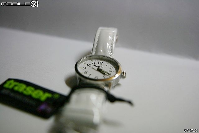 [開箱]Traser Classic Basic 平價的氚氣燈管錶