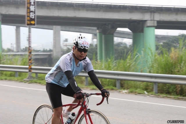 2010.09.03新增-2010.08.22 環台中100K拉力賽-車友照片(鯉魚潭轉140縣道&航空站補給站前)(持續新增中,請耐心等候~謝謝大家)