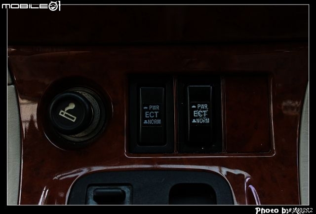 老車加裝RMVB播放盒+AUX IN
