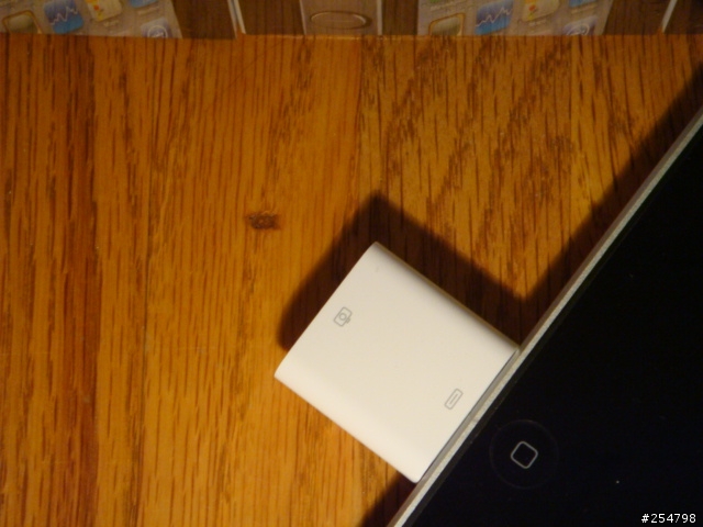 [分享] iPad Dock + Apple iPad Camera Connection Kit