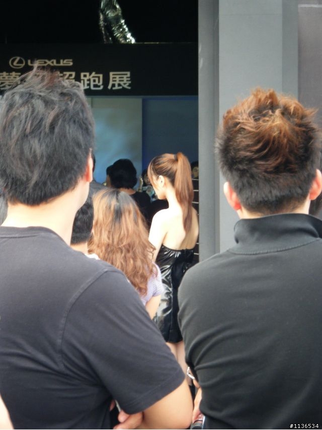 老梗..微風廣場的LFA