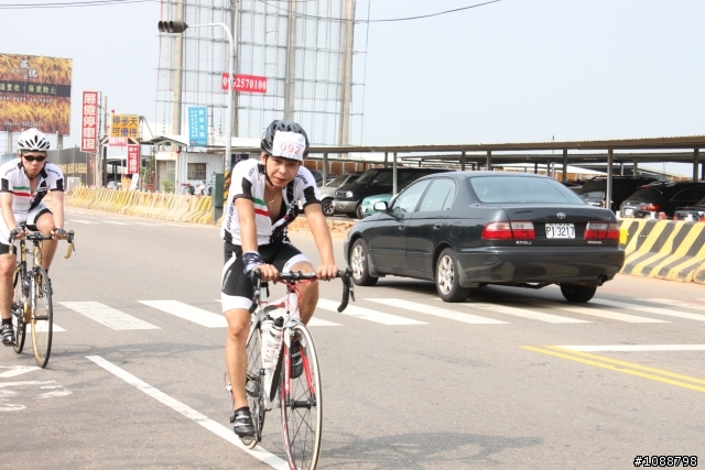 2010.09.03新增-2010.08.22 環台中100K拉力賽-車友照片(鯉魚潭轉140縣道&航空站補給站前)(持續新增中,請耐心等候~謝謝大家)