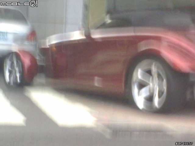 請問! 這是什麼牌子的車啊?!