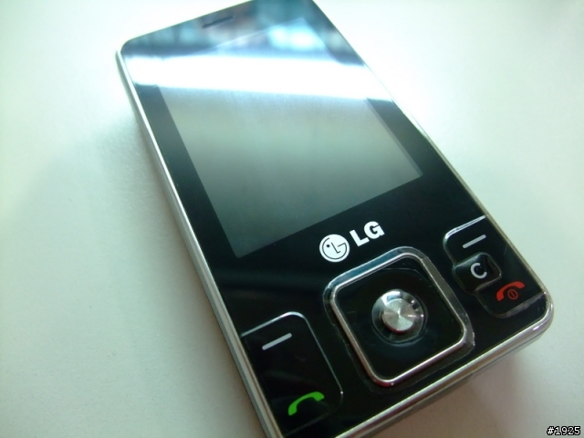 LG-KC550-透明卡夢膜