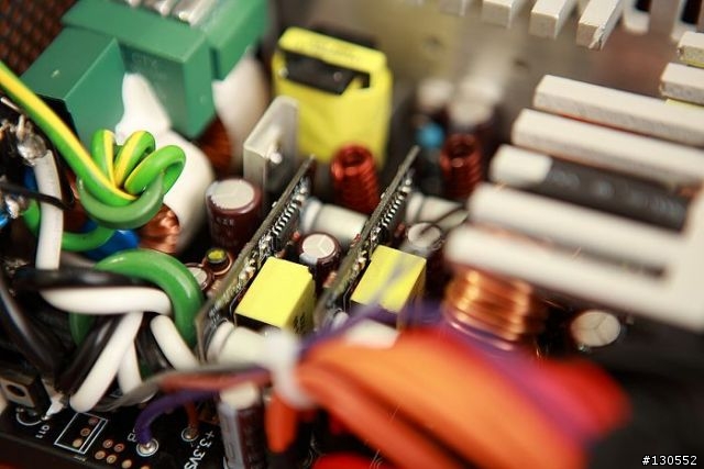[開箱]CoolerMaster金牌模組PSU 1200W 簡介及測式