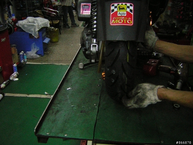 挑戰IRCSS５３０RR輪胎極限危險 （其實我也不想剛好遇到）