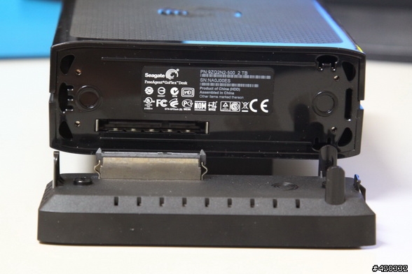 [開箱] 我也敗入大容量外接硬碟了 - Seagate FreeAgent GoFlex Desk