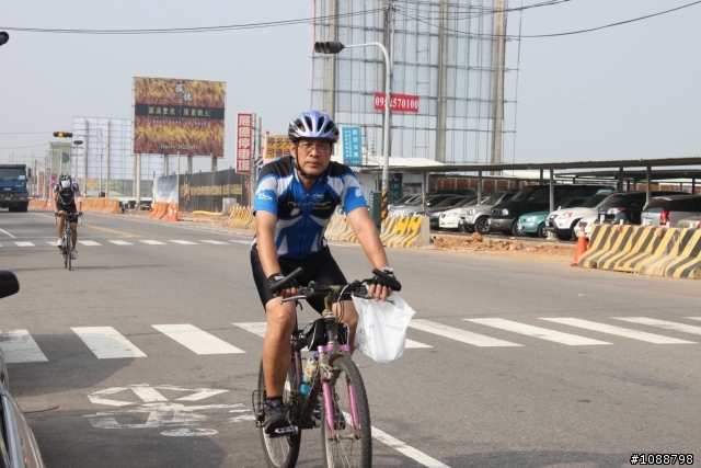 2010.09.03新增-2010.08.22 環台中100K拉力賽-車友照片(鯉魚潭轉140縣道&航空站補給站前)(持續新增中,請耐心等候~謝謝大家)