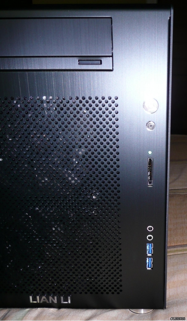 [簡單開箱]聯力PC-V354機殼(08/31補上裝機圖)