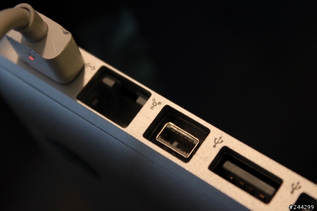 [心得分享] Seagate GoFlex行動硬碟 升級USB 3.0連接線 + 測速篇