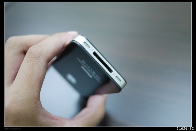 (開箱) iPhone 4 美版32G開箱! icon畫質/遊戲解析度問題
