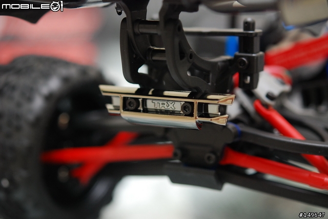 [開箱] -Traxxas 1/16  E-REVO + 小改1/10人字胎
