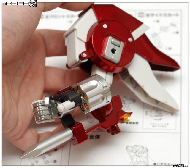 【心得】【作品分享】紅色就是王牌!非專業製作 1/100 Alteisen 異色版 SOLO秀