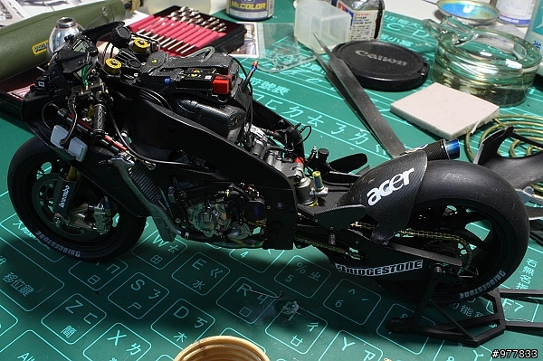 落落長之 YAMAHA YZR-M1 打造過程 (警告:圖多)