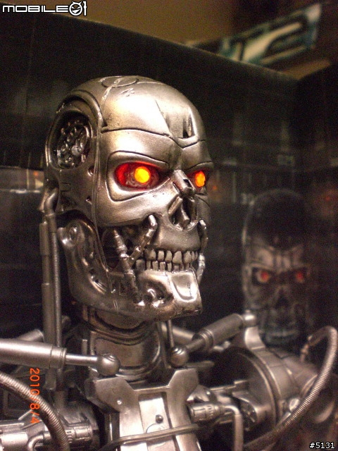 ﹝沒誠意的開箱文﹞魔鬼終結者18吋 T-800