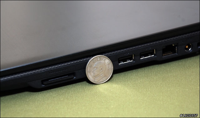 [開箱] U35JC的開箱...430M+2GB+500G...