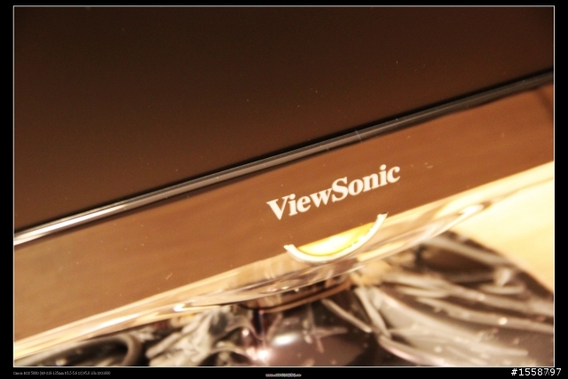 [女王開箱文]超划算的Full HD LED液晶螢幕-Viewsonic VX2450WM