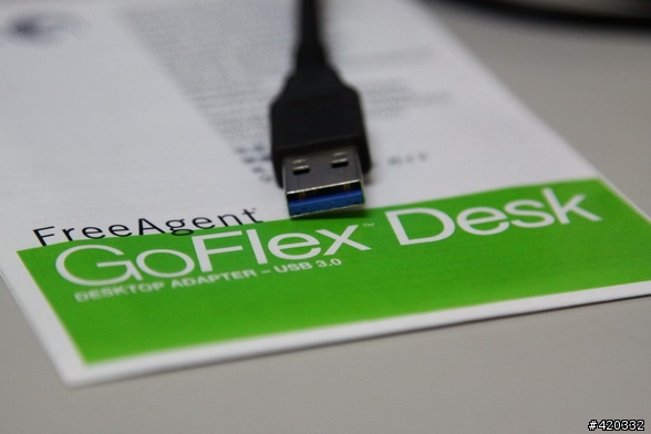 [開箱] 我也敗入大容量外接硬碟了 - Seagate FreeAgent GoFlex Desk