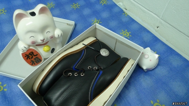 [開箱] QUENCHLOUD 皮靴 "SUPER TRAMP" CHUKKA BOOTS