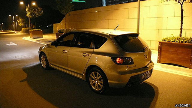 08款~Mazda3 5D 後霧燈更換作業!